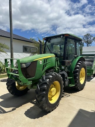 2015 John Deere 5100M Equipment Image0