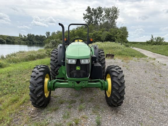 Image of John Deere 5100M equipment image 1