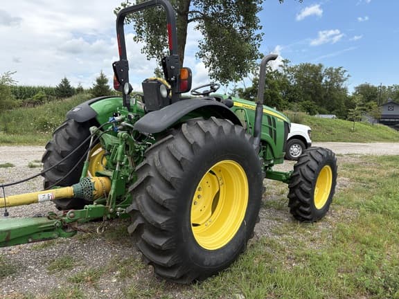 Image of John Deere 5100M equipment image 4