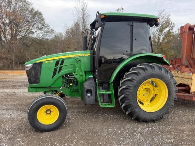 Image of John Deere 5100M equipment image 3