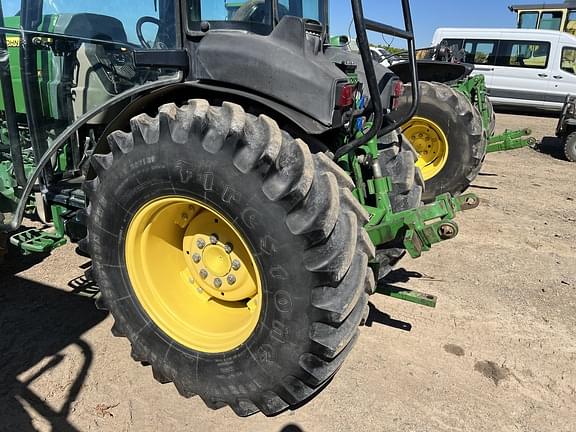 Image of John Deere 5101EN equipment image 1