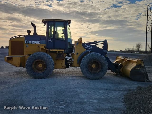 Image of John Deere 544K equipment image 3