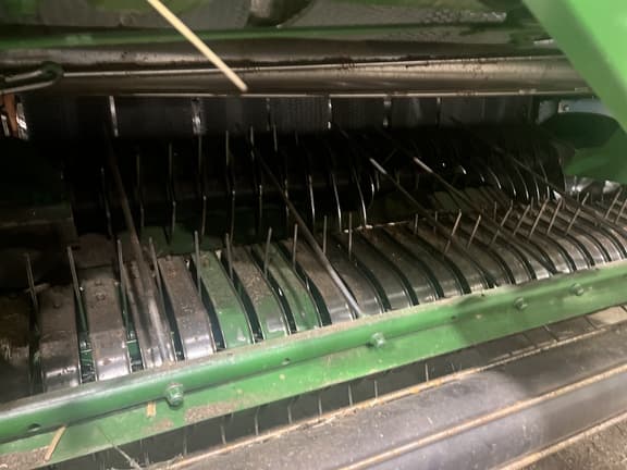 Image of John Deere 569 MegaWide Plus Image 1