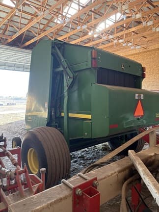 Image of John Deere 569 MegaWide Plus equipment image 1