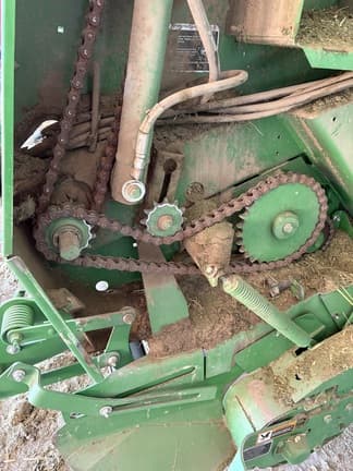Image of John Deere 569 MegaWide Plus equipment image 3