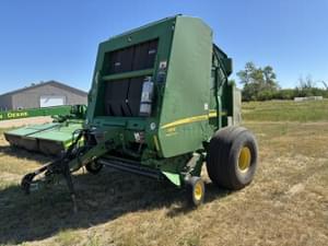 2015 John Deere 569 MegaWide Plus Image