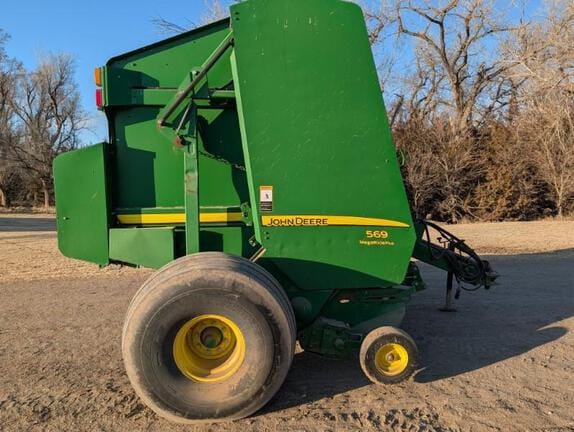 2015 John Deere 569 MegaWide Plus Equipment Image0