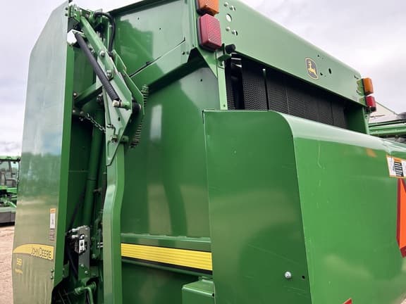 Image of John Deere 569 MegaWide Plus equipment image 4