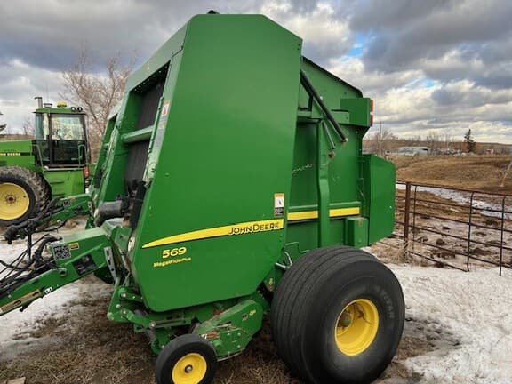 Image of John Deere 569 MegaWide Plus equipment image 3