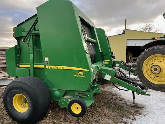 Image of John Deere 569 MegaWide Plus equipment image 3