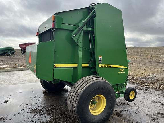 Image of John Deere 569 MegaWide Plus equipment image 2