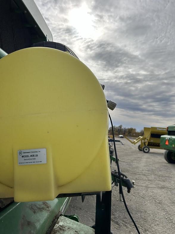 Image of John Deere 569 MegaWide Plus equipment image 3