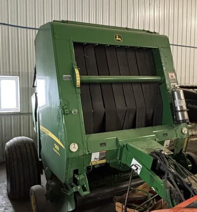 Image of John Deere 569 MegaWide Plus Image 1