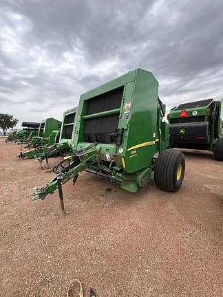 Image of John Deere 569 MegaWide Plus equipment image 1