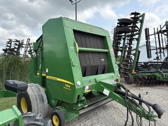 Image of John Deere 569 equipment image 3