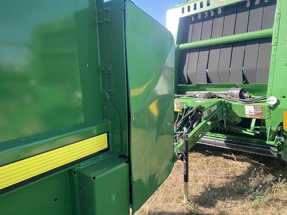 Image of John Deere 569 MegaWide Plus equipment image 4