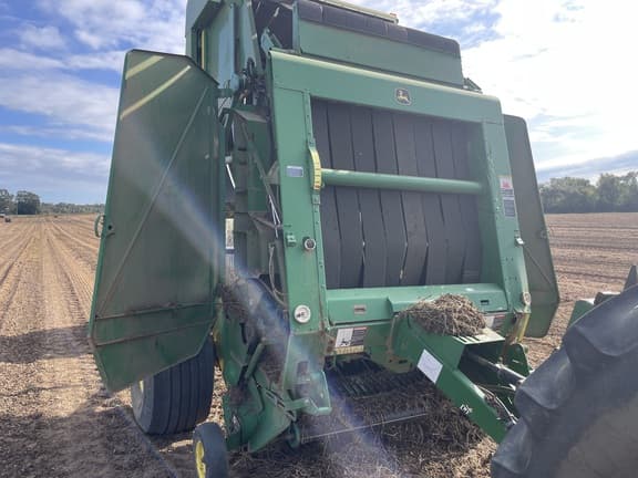 Image of John Deere 569 MegaWide Plus equipment image 2