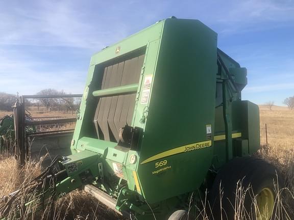 Image of John Deere 569 MegaWide Plus equipment image 2