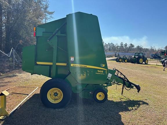 Image of John Deere 569 MegaWide Plus equipment image 2