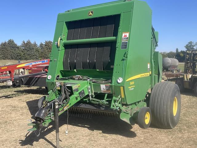 Image of John Deere 569 MegaWide Plus equipment image 1