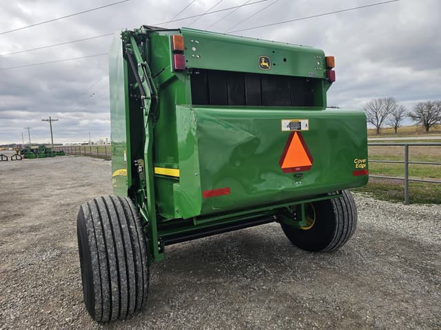 Image of John Deere 569 MegaWide Plus equipment image 3