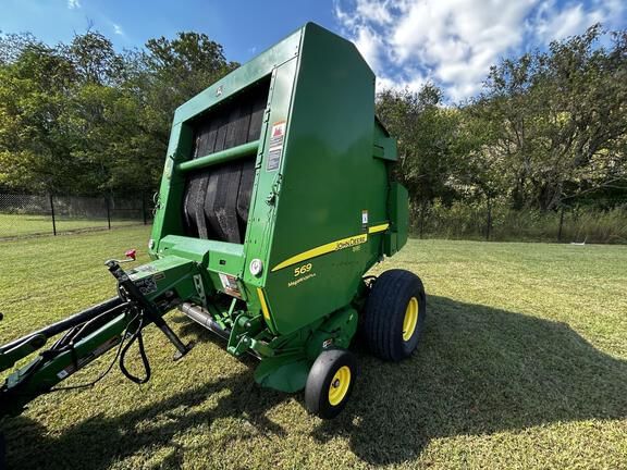 2015 John Deere 569 MegaWide Plus Equipment Image0