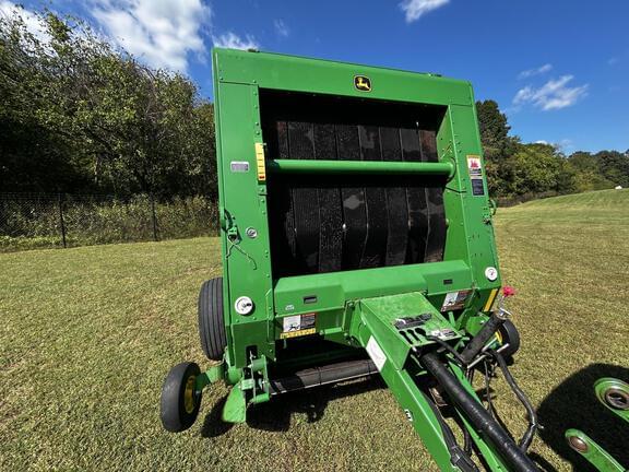 Image of John Deere 569 MegaWide Plus equipment image 4