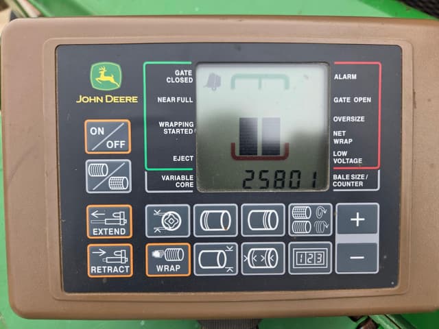 Image of John Deere 569 equipment image 3
