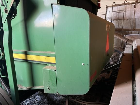 Image of John Deere 569 MegaWide Plus equipment image 2