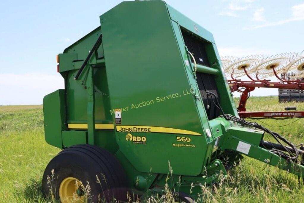 Image of John Deere 569 MegaWide Plus Primary image