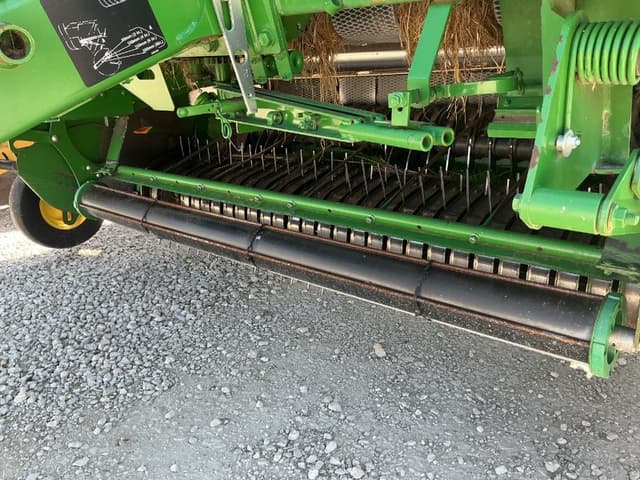Image of John Deere 569 Premium equipment image 4