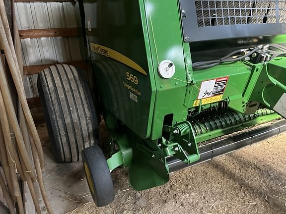 Image of John Deere 569 Silage Special equipment image 2