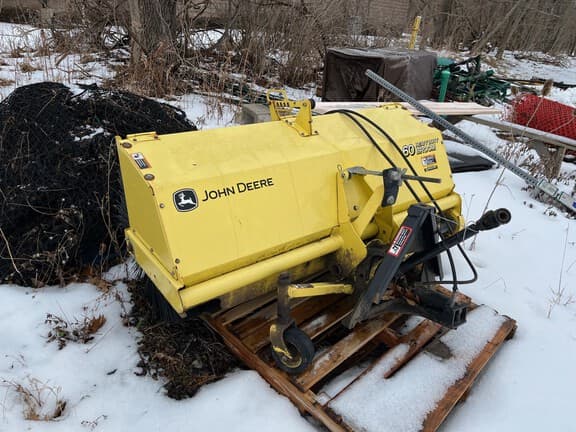 Image of John Deere 60 Heavy Duty Broom equipment image 2