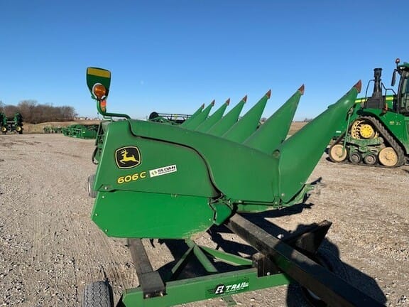 Main image John Deere 606C