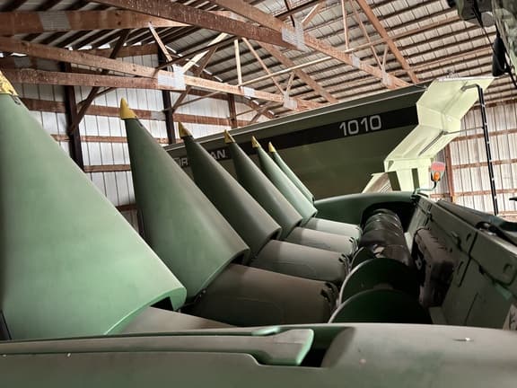 Image of John Deere 606C equipment image 3