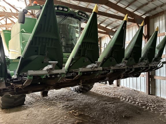 Image of John Deere 606C Primary image