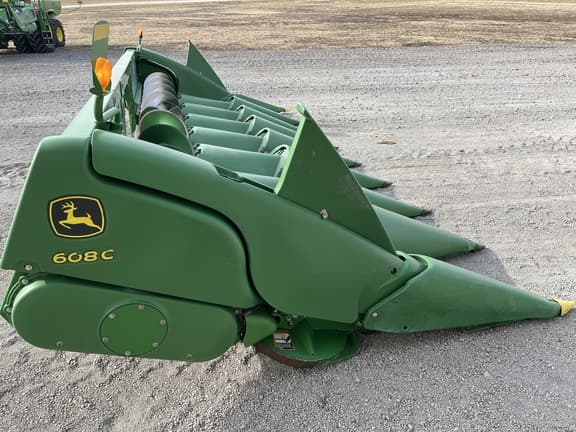 Image of John Deere 608C equipment image 2