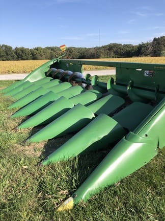 Main image John Deere 608C