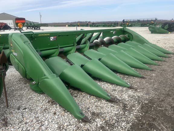 Image of John Deere 608C equipment image 2