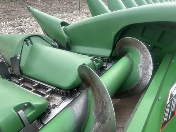 Image of John Deere 608C equipment image 3