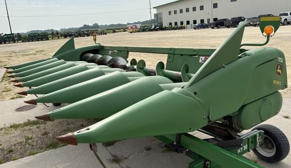 Image of John Deere 608C equipment image 4