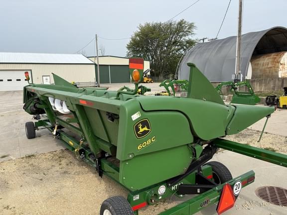 Image of John Deere 608C equipment image 2