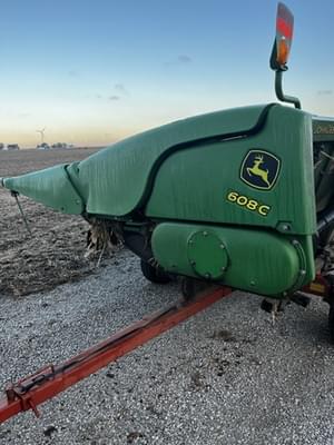 2015 John Deere 608C Image