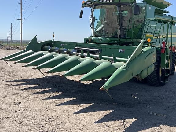 Image of John Deere 608C equipment image 2