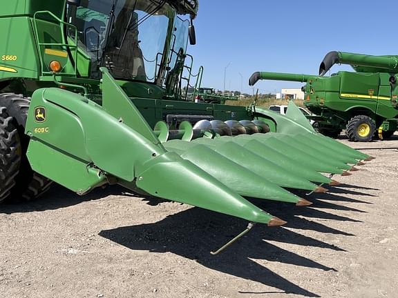 Image of John Deere 608C equipment image 1