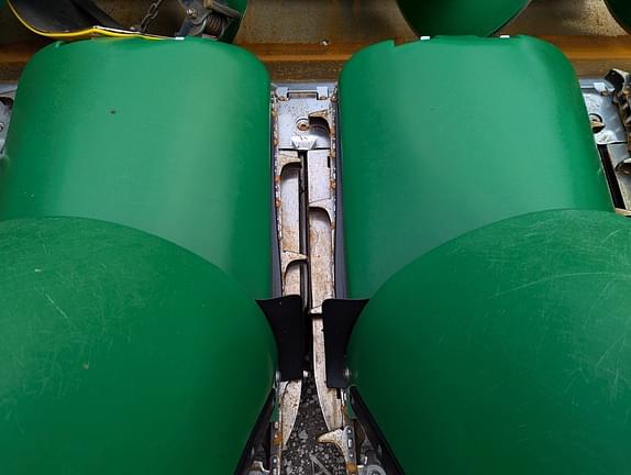 Image of John Deere 608C equipment image 4