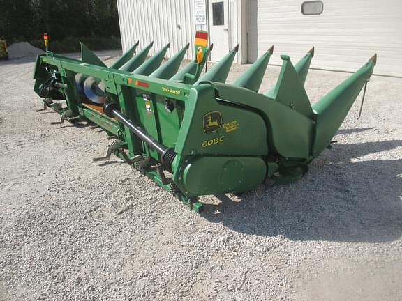 Image of John Deere 608C equipment image 2