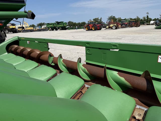 Image of John Deere 608C equipment image 4