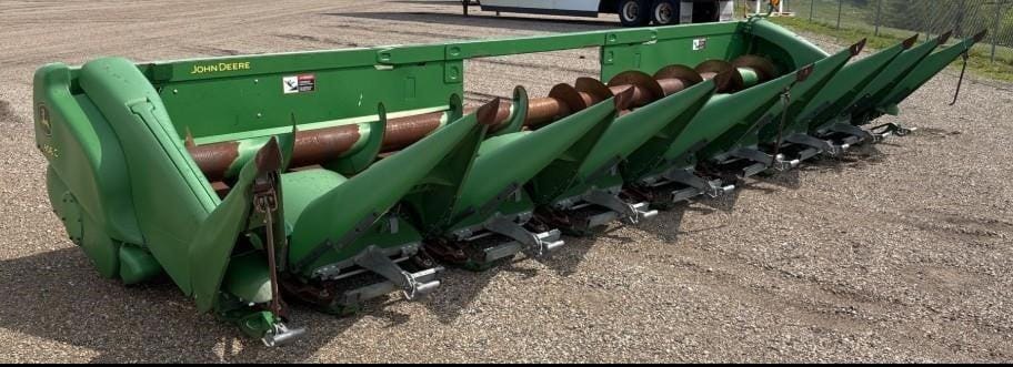 2015 John Deere 608C Equipment Image0