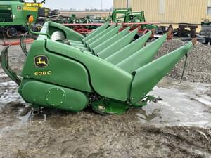 2015 John Deere 608C Image